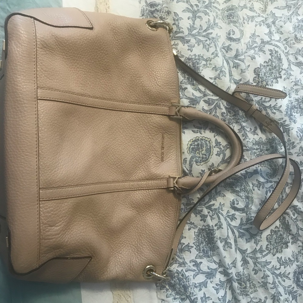 Michael Kors hand bag